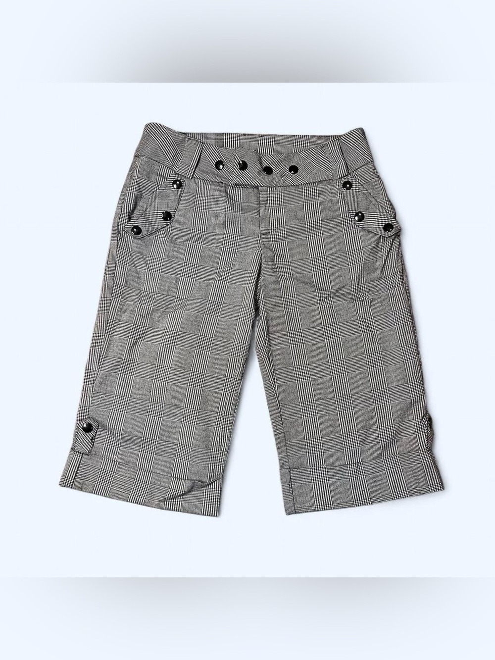 Grunge Grey Plaid Capris Shorts by Pulsion!